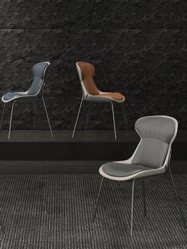 Italijos minimalistinio šviesos prabanga valgomojo kėdės, high-end namų atlošas kėdės, minimalistinio oda